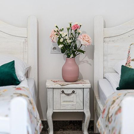 Modra Sikorka Villa Smardzewice Ngoại thất bức ảnh