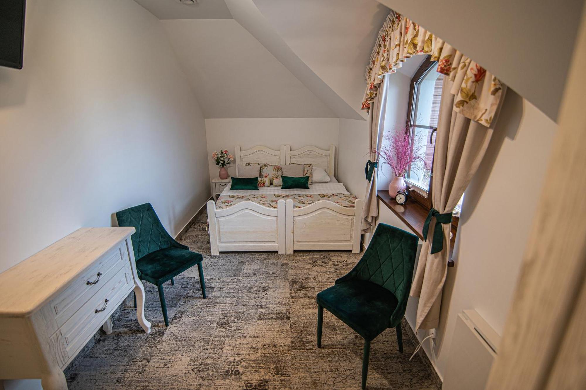 Modra Sikorka Villa Smardzewice Ngoại thất bức ảnh