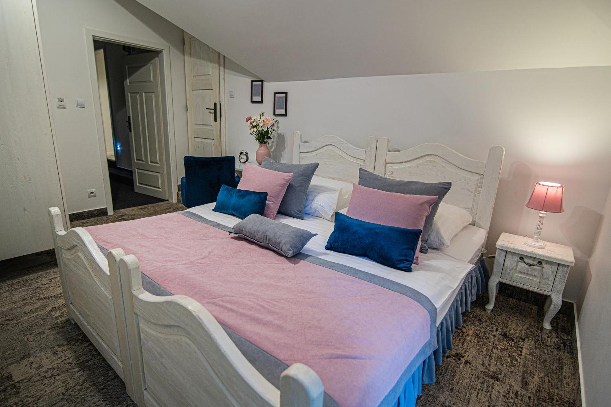 Modra Sikorka Villa Smardzewice Ngoại thất bức ảnh